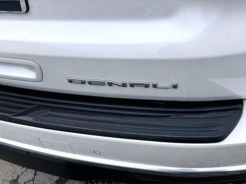 Used 2023 GMC Yukon Denali image 24