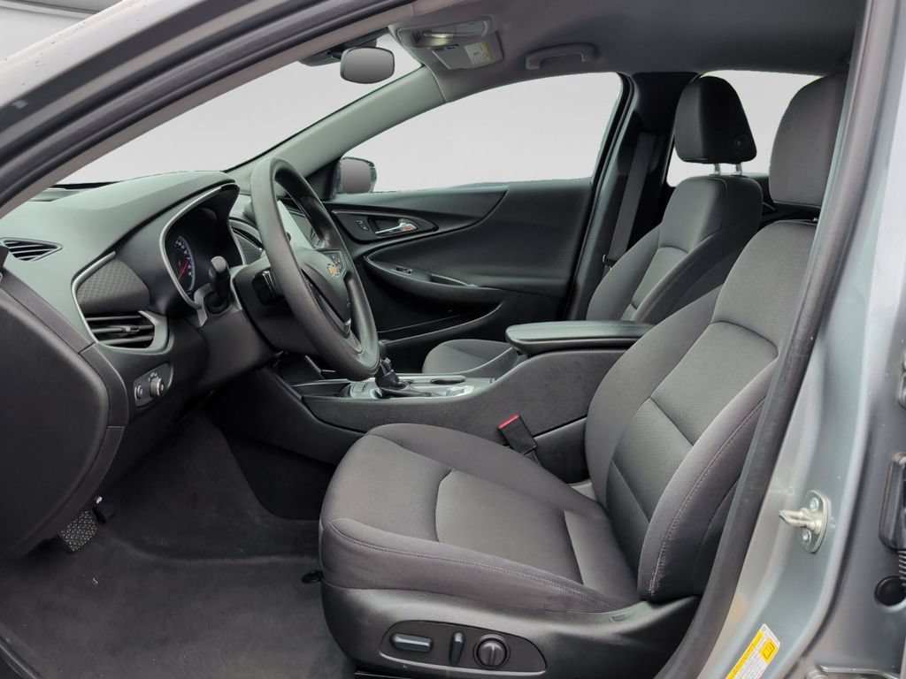 Used 2024 Chevrolet Malibu LT FWD image 16