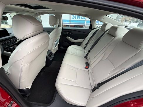 Certified 2025 Honda Accord EX-L image 9