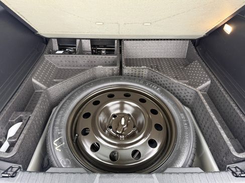 Used 2023 Ford Edge SEL image 18