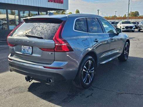 Used 2020 Volvo XC60 T6 Momentum image 3