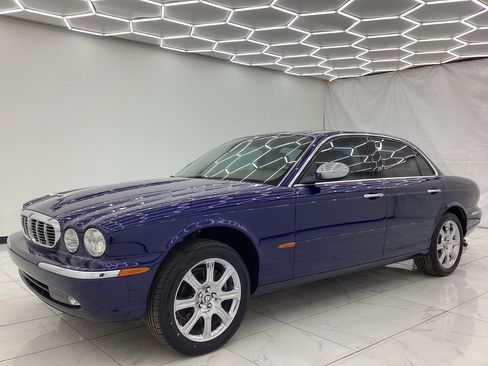 Used 2004 Jaguar XJ8 image 6