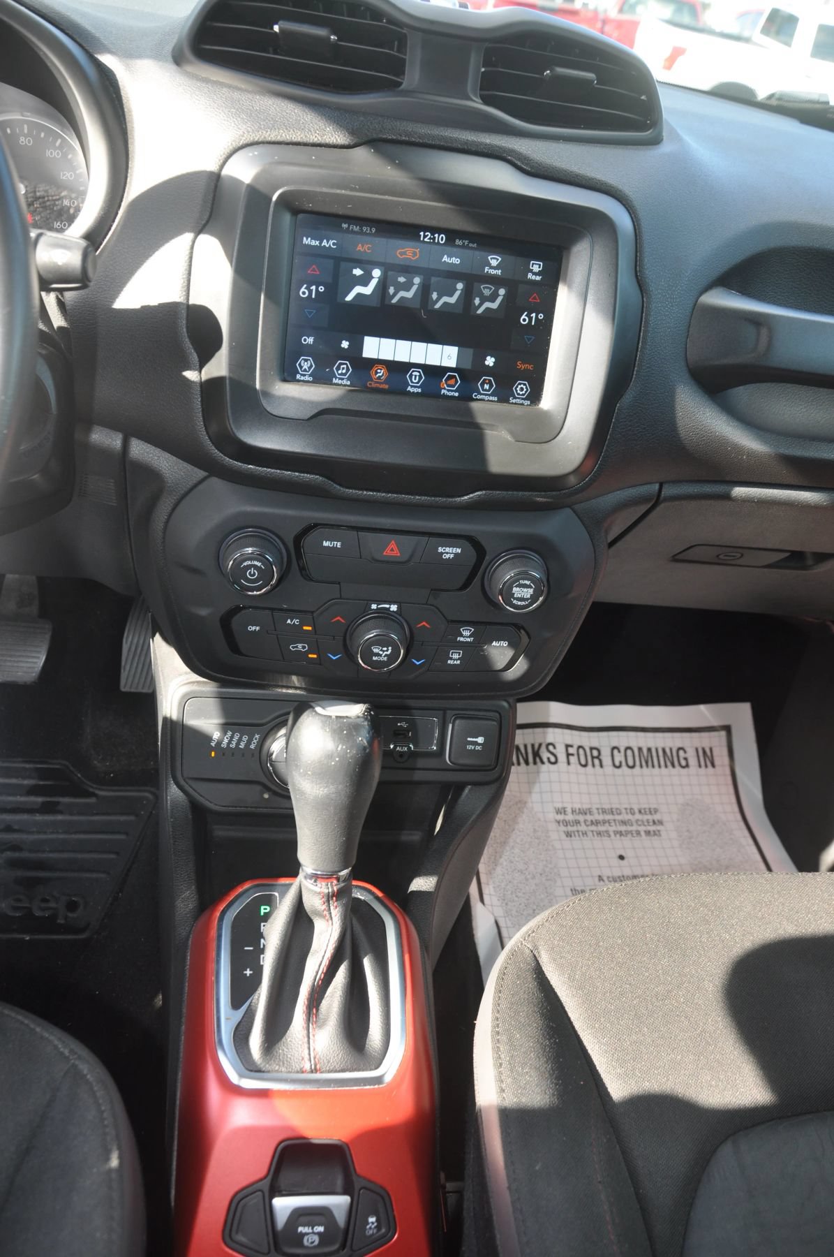 Used 2018 Jeep Renegade Trailhawk w/ Popular Equipment Group AWD/4WD image 33