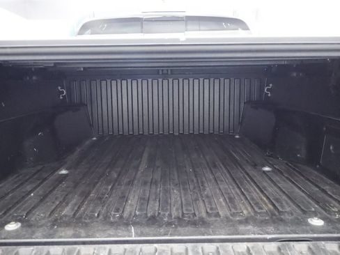 Used 2020 Toyota Tacoma SR5 AWD/4WD image 11