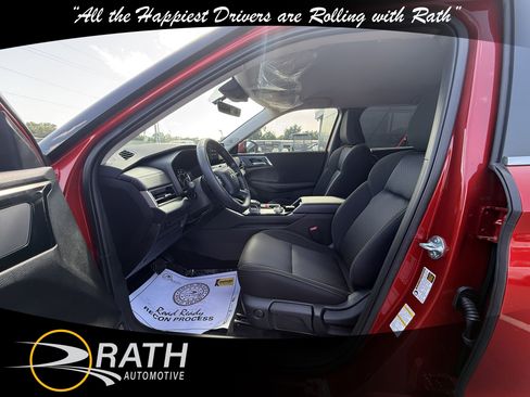 New 2025 Mitsubishi Outlander ES image 12