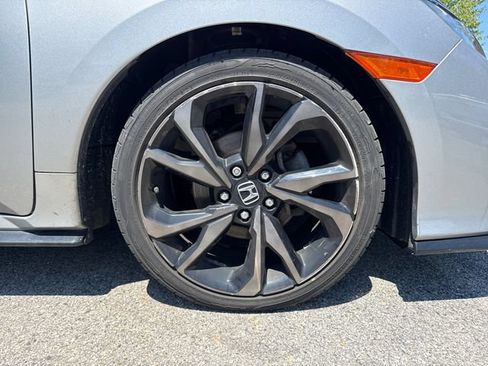 Used 2018 Honda Civic Sport Touring image 9