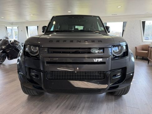 Used 2024 Land Rover Defender 110 X-Dynamic SE image 6