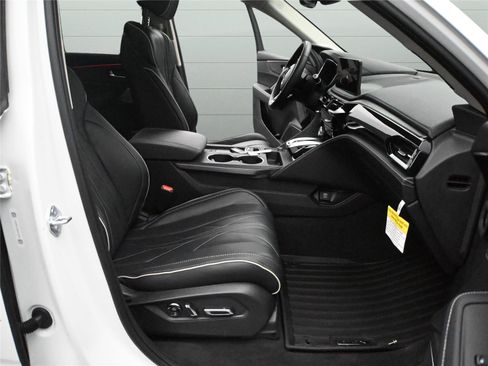 Certified 2026 Acura MDX SH-AWD w/Advance image 23