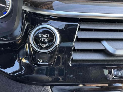 Used 2018 BMW 530i w/ Premium Package image 35