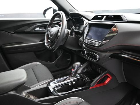 Certified 2021 Chevrolet TrailBlazer RS w/ Sun and Liftgate Package FWD image 35