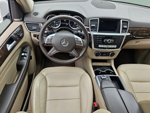 Used 2015 Mercedes-Benz ML 350 4MATIC image 24