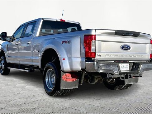 Used 2019 Ford F350 XLT w/ XLT Premium Package image 13
