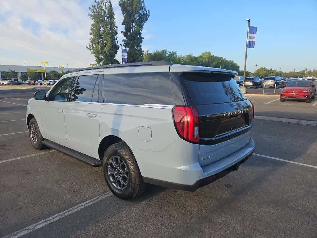 Certified 2025 Ford Expedition Max Active RWD image 5