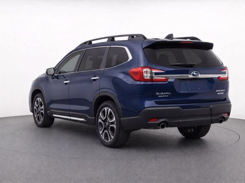 Used 2023 Subaru Ascent Touring AWD/4WD image 4