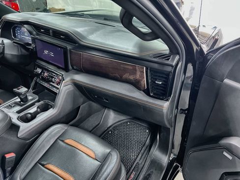 Used 2022 GMC Sierra 1500 AT4 w/ AT4 Preferred Package AWD/4WD image 35