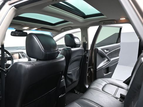 Used 2014 Nissan Murano LE w/ Platinum Edition Package image 2