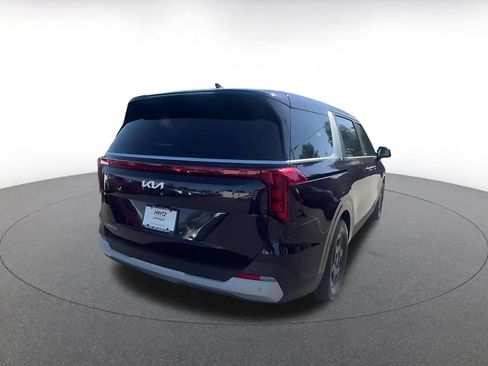 Used 2026 Kia Carnival FWD image 11