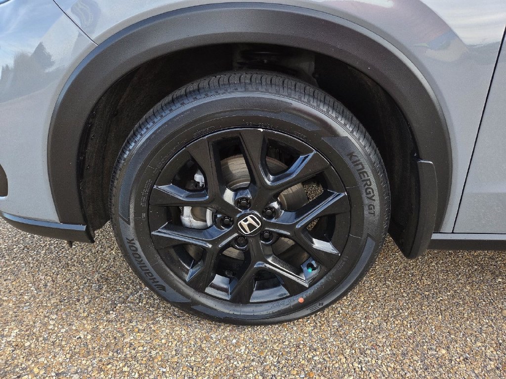Certified 2025 Honda HR-V Sport image 24