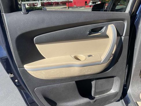 Used 2012 GMC Acadia SLT image 15