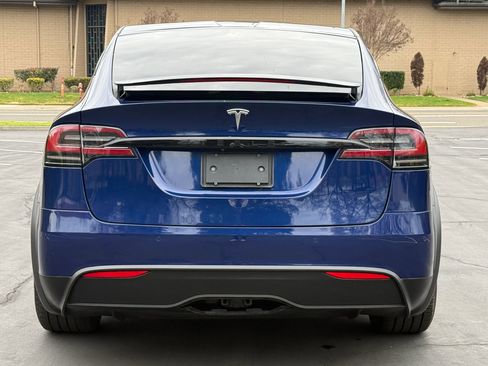Used 2022 Tesla Model X image 6
