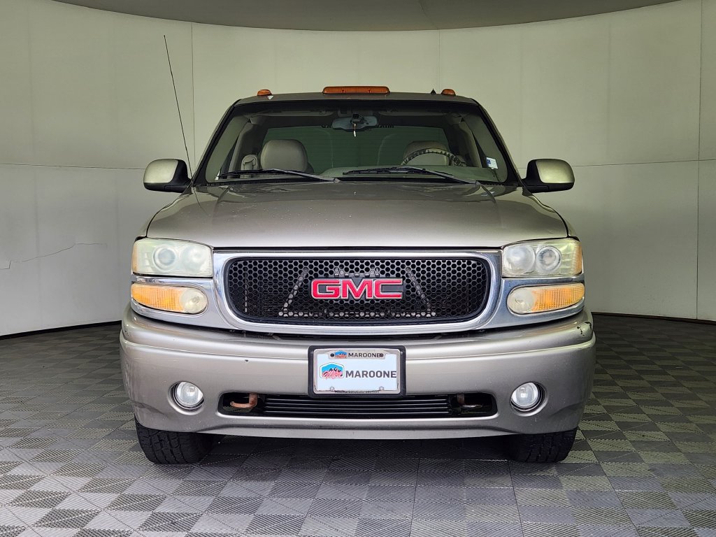 Used 2002 GMC Sierra 1500 Denali AWD/4WD image 2