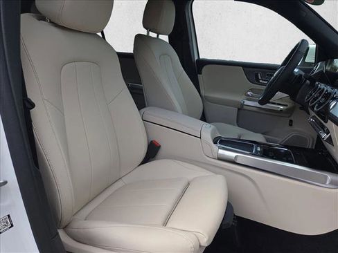 Used 2026 Mercedes-Benz GLB 250 image 19