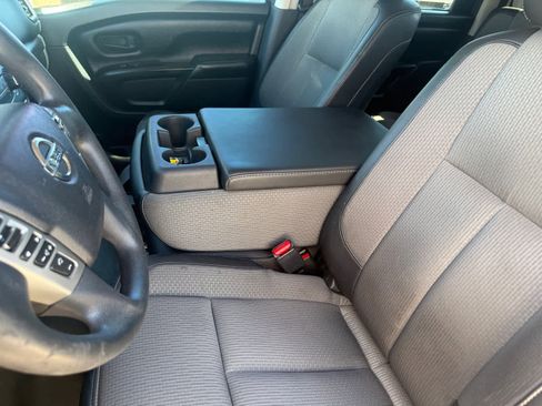 Certified 2017 Nissan Titan S image 16
