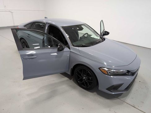 Used 2022 Honda Civic Sport image 16
