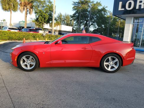 Used 2023 Chevrolet Camaro LT image 10