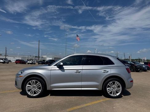 Used 2019 Audi Q5 2.0T Premium Plus w/ Premium Plus Package AWD/4WD image 12