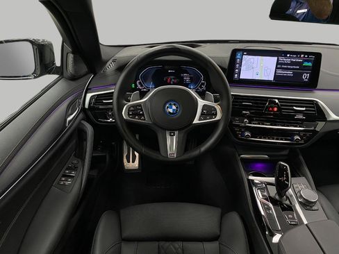 Certified 2023 BMW 530e xDrive w/ Executive Package AWD/4WD image 13