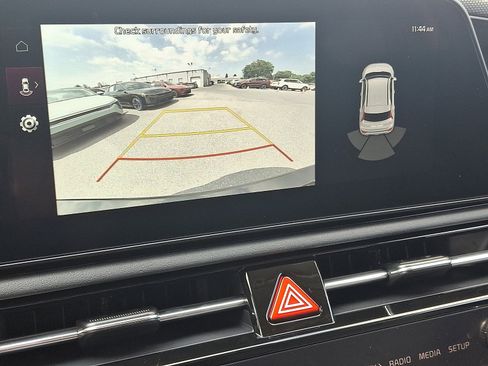 New 2025 Kia Niro Wind w/ Wind Preserve Package image 13