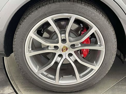 Certified 2023 Porsche Cayenne GTS image 13