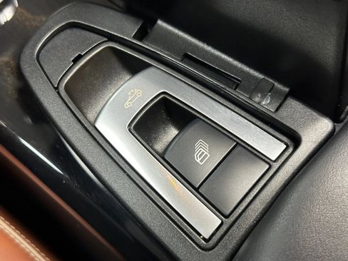 Used 2017 Mercedes-Benz SLC 43 AMG SLC 43 Roadster 2D image 41