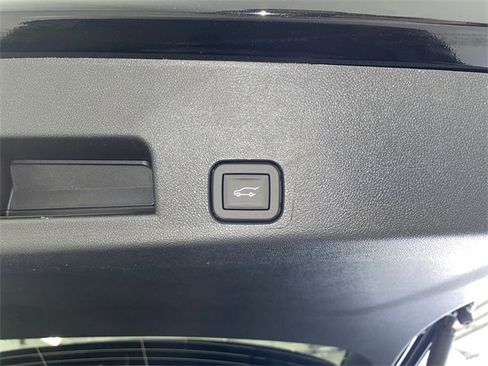 New 2026 Chevrolet Traverse RS image 17