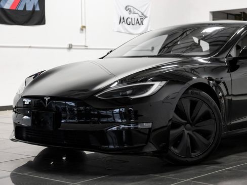 Used 2023 Tesla Model S Standard Range image 8