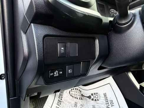 Used 2021 Toyota Tacoma SR AWD/4WD image 23