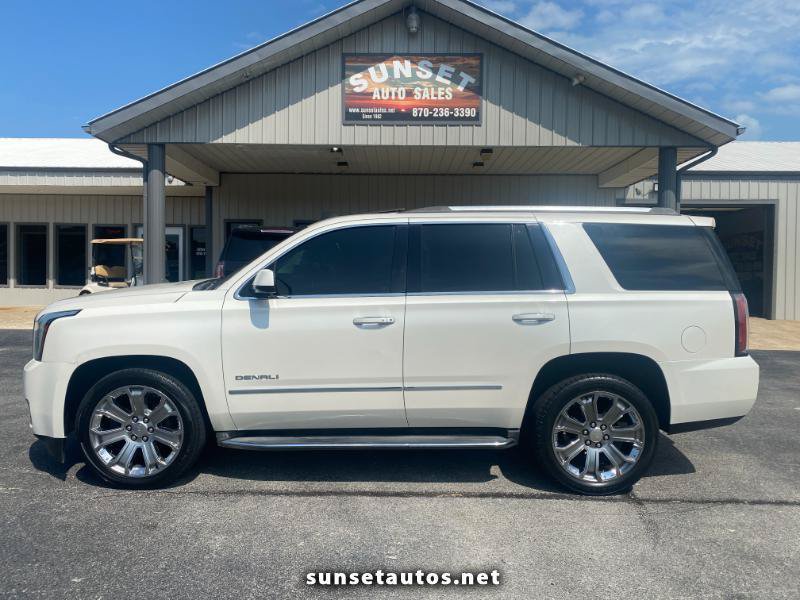 Used 2015 GMC Yukon Denali w/ Touring Package AWD/4WD image 1