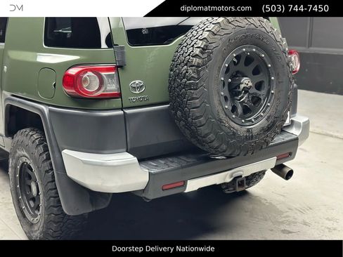 Used 2014 Toyota FJ Cruiser 4WD image 14
