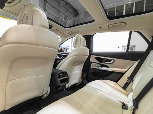 Used 2025 Mercedes-Benz E 450 4MATIC All-Terrain Wagon image 14