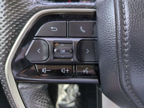 Used 2024 Toyota Tundra Limited AWD/4WD image 25
