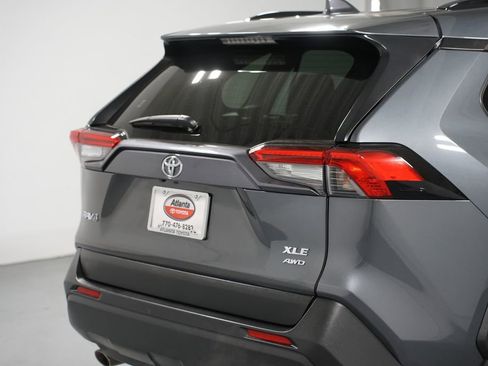 Used 2020 Toyota RAV4 XLE image 9