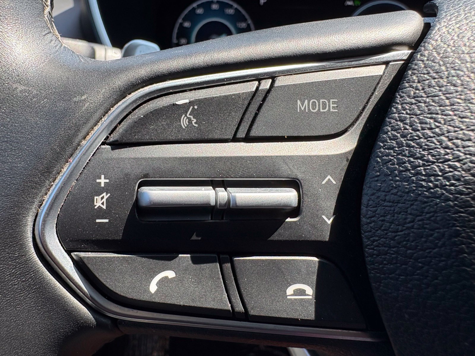 Used 2023 Hyundai Santa Fe Limited AWD/4WD image 15