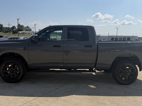 New 2026 RAM 2500 Tradesman AWD/4WD image 4