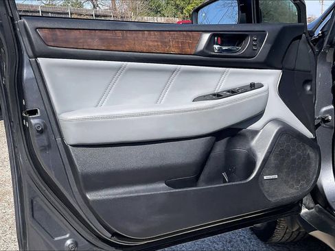 Used 2019 Subaru Outback 2.5i Limited w/ Popular Package #2 image 21