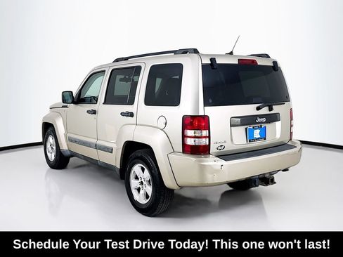 Used 2011 Jeep Liberty Sport w/ Popular Equipment Group AWD/4WD image 5