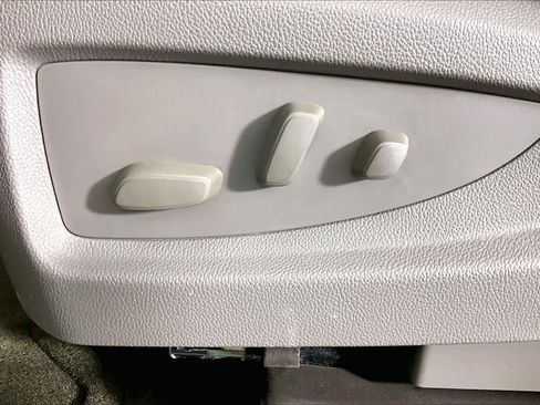 Used 2016 GMC Yukon Denali w/ Open Road Package image 34