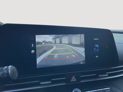 Used 2023 Hyundai Elantra Limited w/ Cargo Package image 28