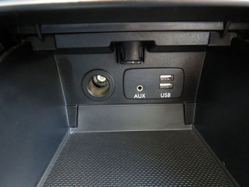 Used 2015 Subaru Legacy 3.6R Limited image 20