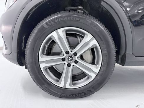Used 2018 Mercedes-Benz GLC 300 4MATIC image 10